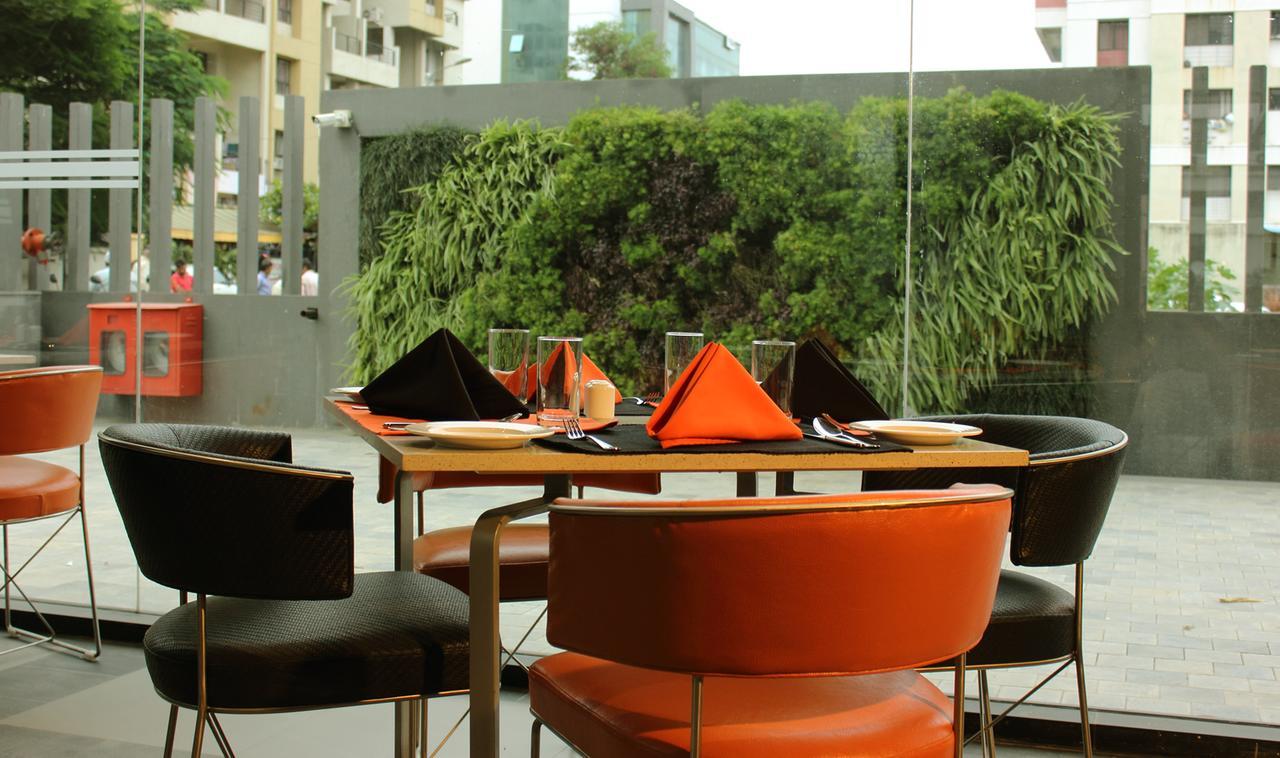 Hotel Fidalgo Pune Exterior photo