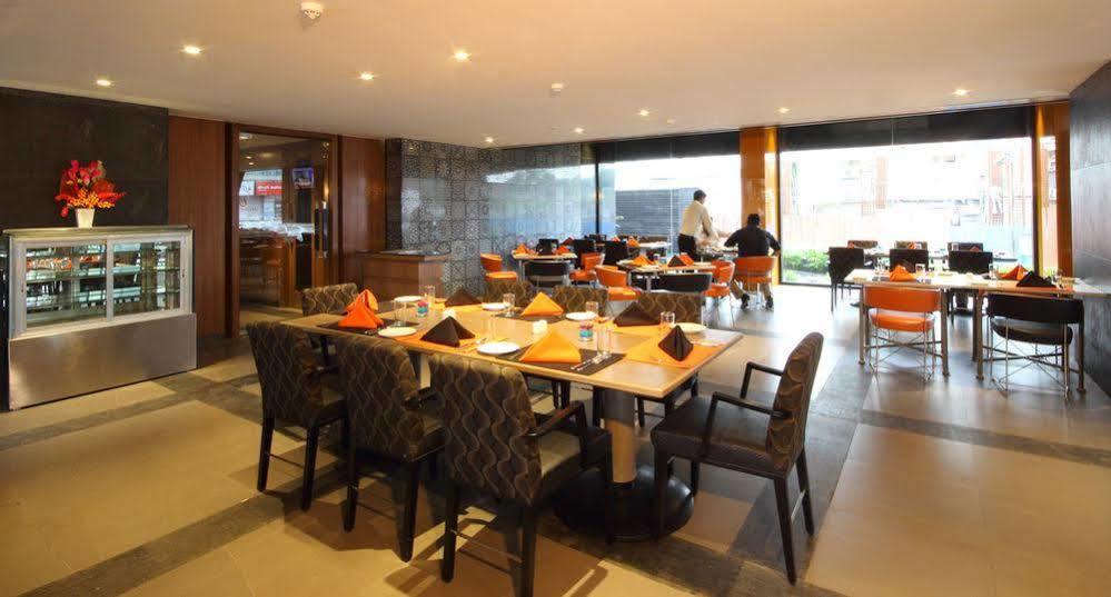 Hotel Fidalgo Pune Exterior photo